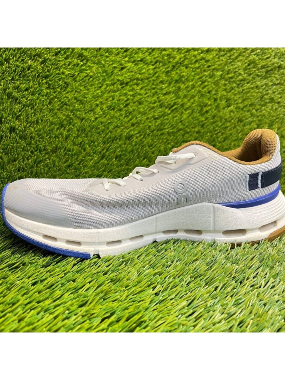 On Cloudnova Form 2 Womens Size 8 Silver Gray Athletic Running Shoes Sneakers - Picture 2 of 10